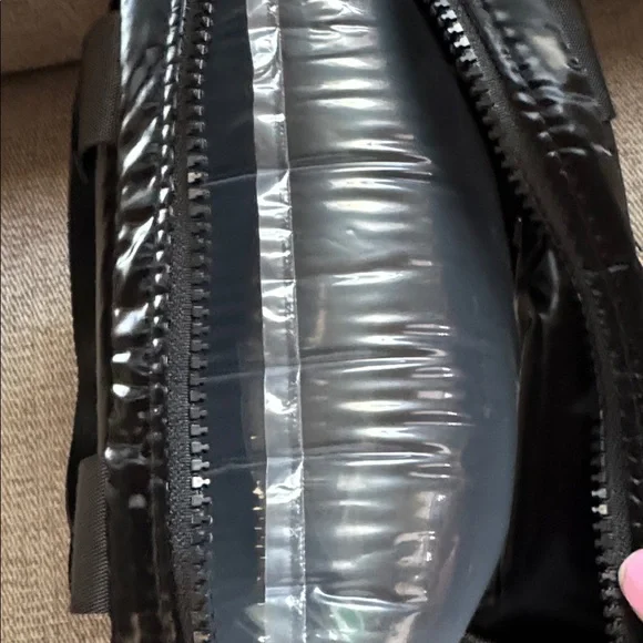 Chanel Makeup Beauty Bag New in Plastic Wrap - Picture 3 of 4